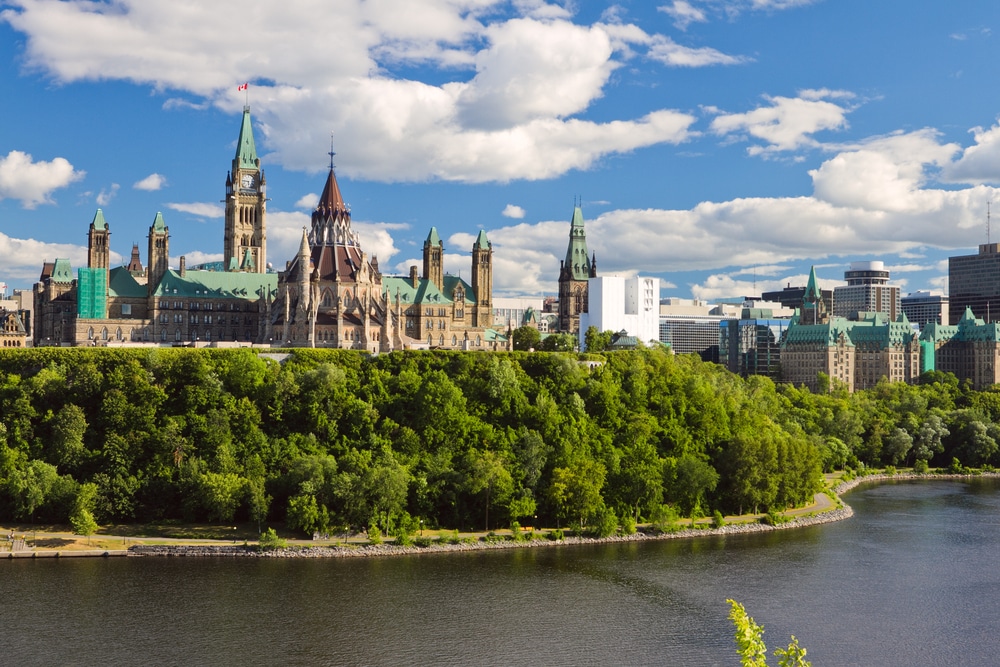 Photo-Parliament-Hill-Ottawa-Ontario-Canada